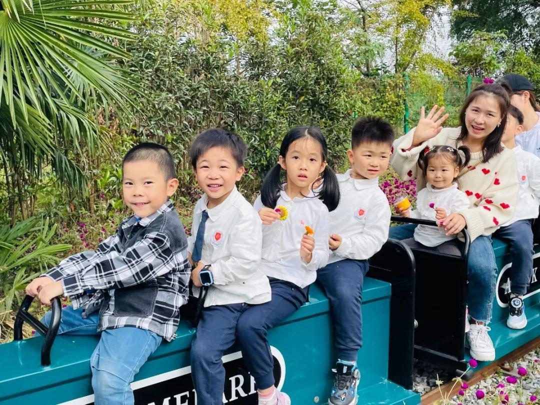 圣地雅歌幼儿园|不负好时光，相约趣探秋