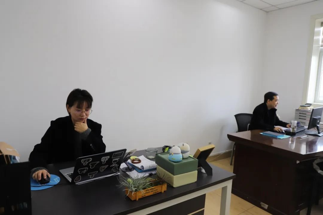 1-2502051A1162O 威客电竞·VKGAME(中国区)官方网站